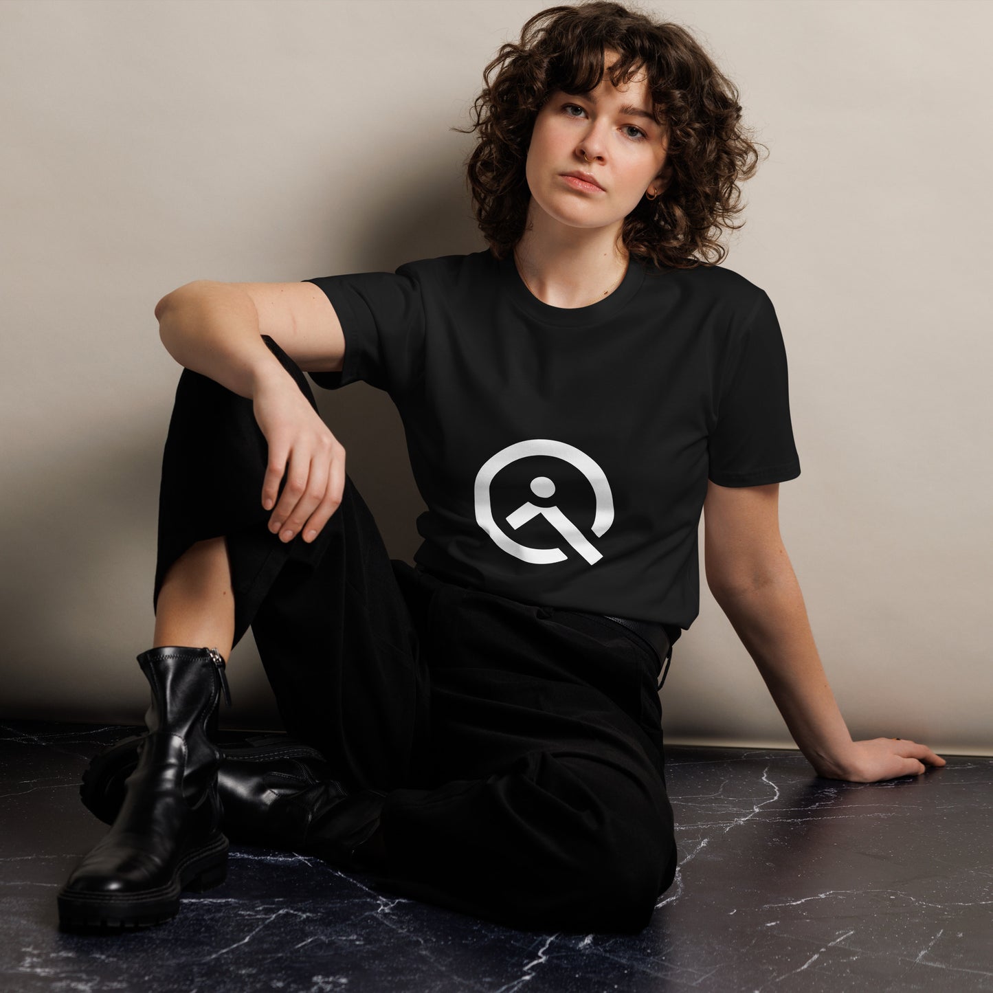Q Unisex Premium T-shirt
